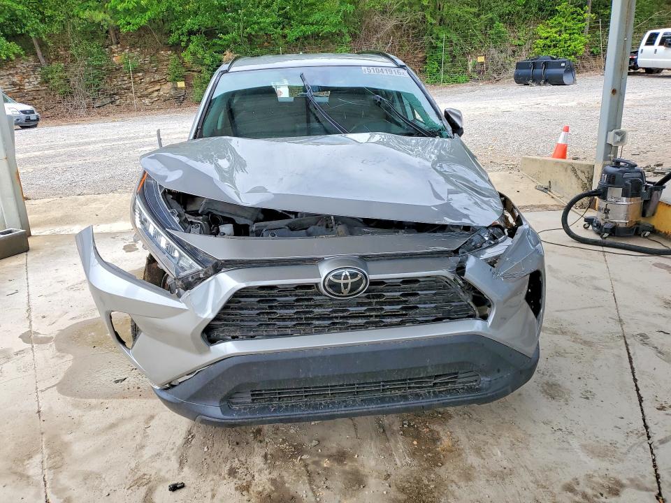 Продаж на аукціоні авто 2021 Toyota Rav4, vin: 2T3W1RFV3MW138244, номер лоту: 51041916
