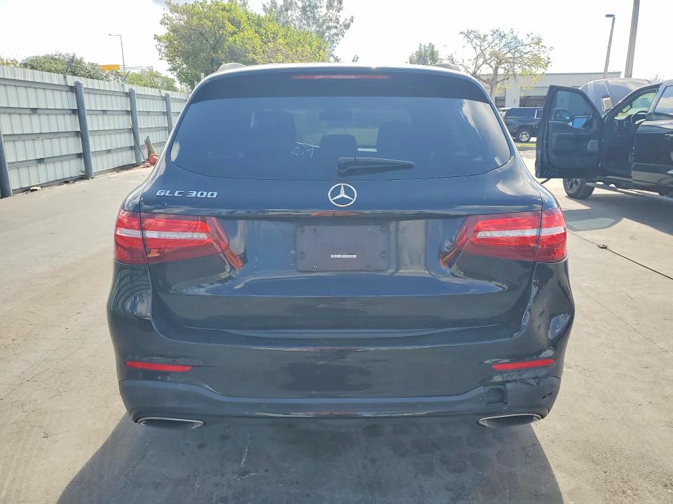 51407166 :رقم المزاد ، WDC0G4JB6KV160256 vin ، 2019 Mercedes-benz Glc مزاد بيع
