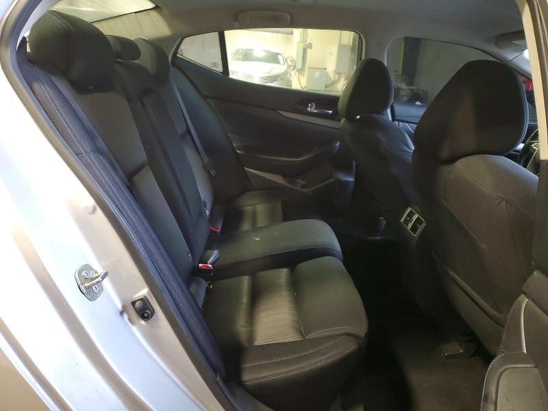 51148316 :رقم المزاد ، 1N4AA6AP5HC422037 vin ، 2017 Nissan Maxima مزاد بيع