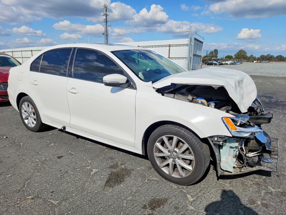 51453586 :رقم المزاد ، 3VWDZ7AJ7BM344946 vin ، 2011 Volkswagen Jetta مزاد بيع