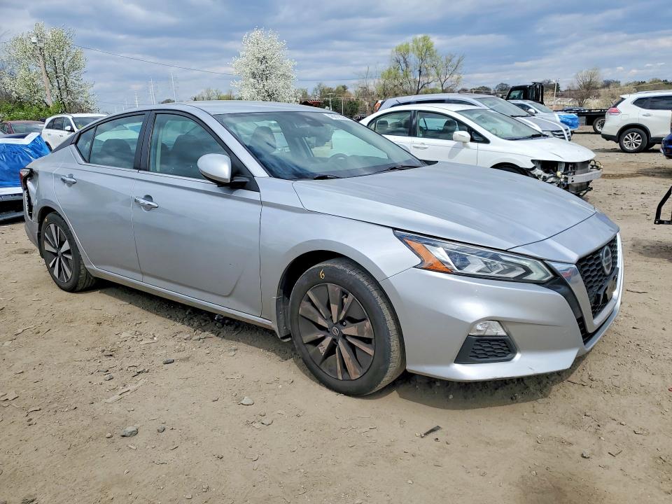 51771726 :رقم المزاد ، 1N4BL4DV8MN415806 vin ، 2021 Nissan Altima مزاد بيع