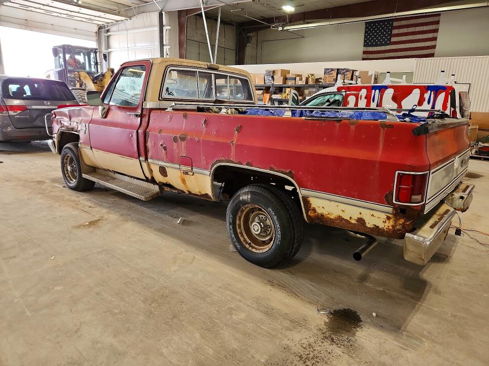 47655546 :رقم المزاد ، 1GCEK14H5FJ107652 vin ، 1985 Chev K10 مزاد بيع