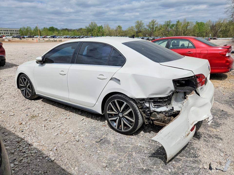 49138876 :رقم المزاد ، 3VW467AJ0DM255540 vin ، 2013 Volkswagen Jetta مزاد بيع