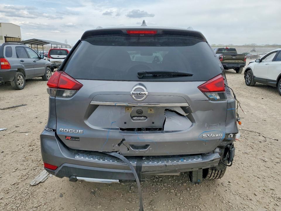 Продаж на аукціоні авто 2018 Nissan Rogue, vin: KNMAT2MV8JP622397, номер лоту: 49262686