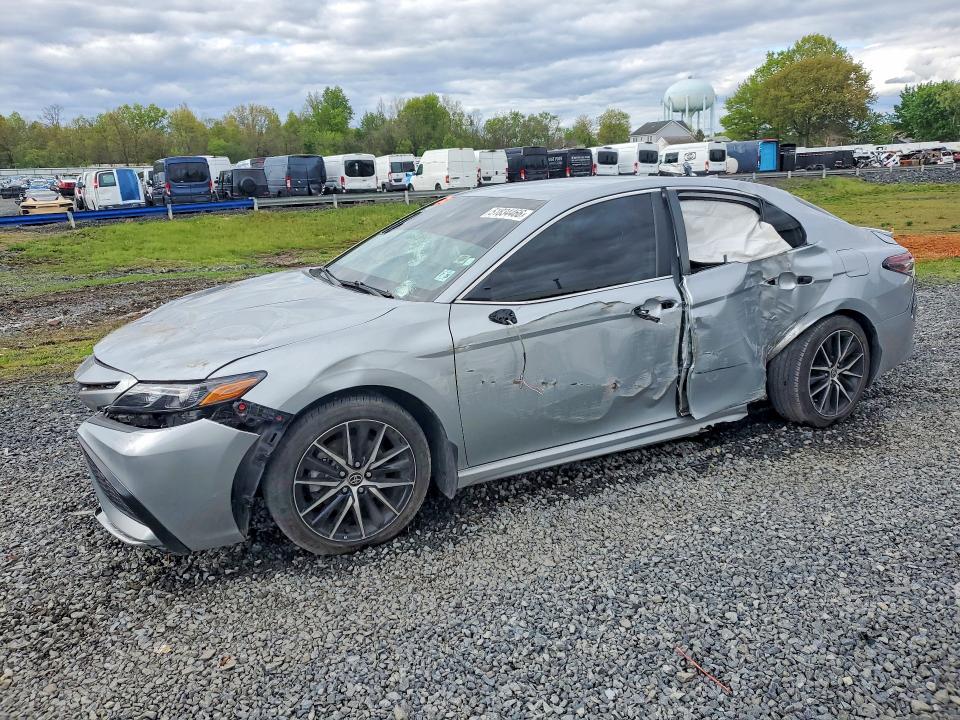 51834466 :رقم المزاد ، 4T1T11AK4PU179819 vin ، 2023 Toyota Camry مزاد بيع