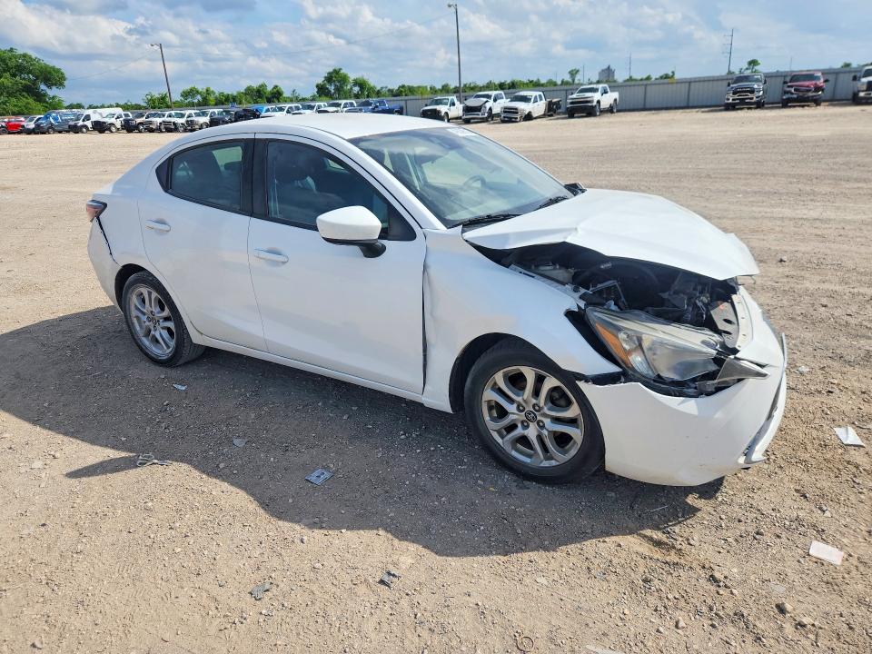 49339616 :رقم المزاد ، 3MYDLBYV9HY167965 vin ، 2017 Toyota Yaris Ia مزاد بيع