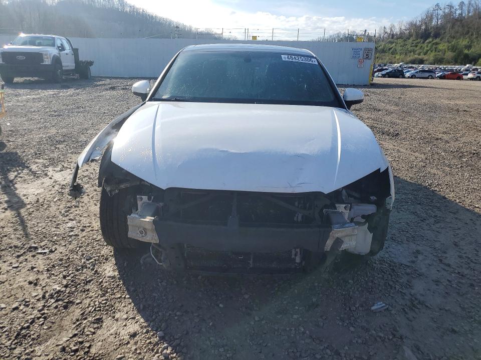 Продаж на аукціоні авто 2018 Audi A3, vin: WAUJ8GFF3J1013254, номер лоту: 48425306