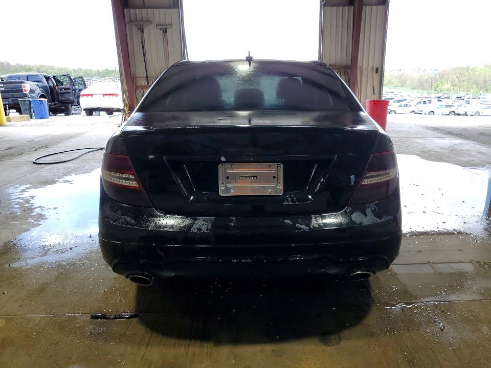 51151376 :رقم المزاد ، WDDGF8AB0ER317362 vin ، 2014 Mercedes-benz C مزاد بيع