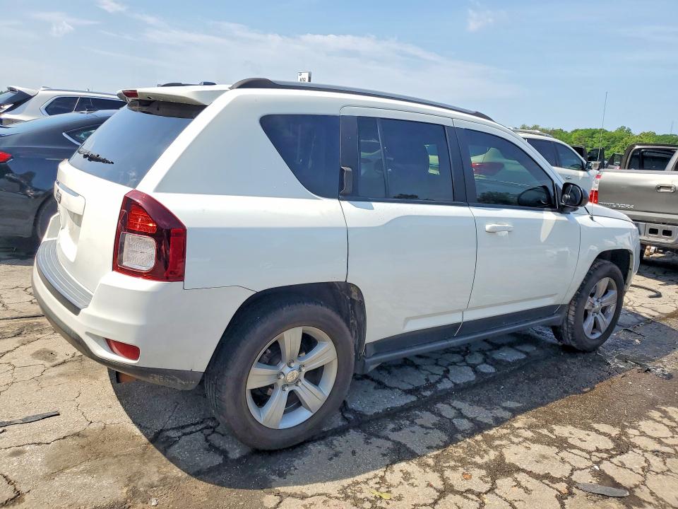 51550166 :رقم المزاد ، 1C4NJDBB4GD670937 vin ، 2016 Jeep Compass مزاد بيع