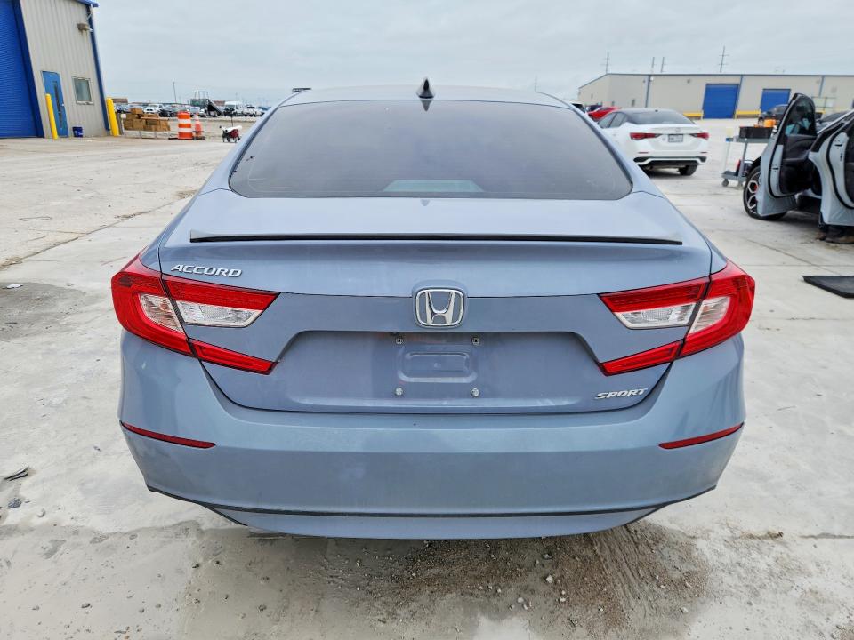 Продажа на аукционе авто 2022 Honda Accord, vin: 1HGCV1F39NA073652, номер лота: 50989086