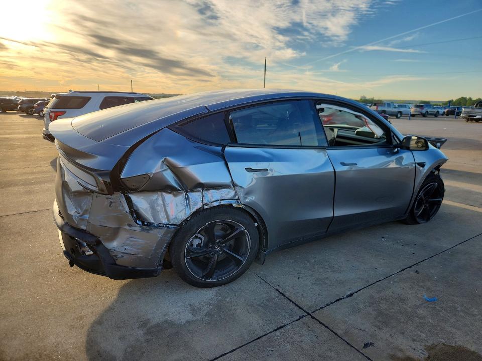 2026 Tesla Model  Y მანქანა იყიდება აუქციონზე, vin: 7SAYGDED5TA469141, აუქციონის ნომერი: 48828306