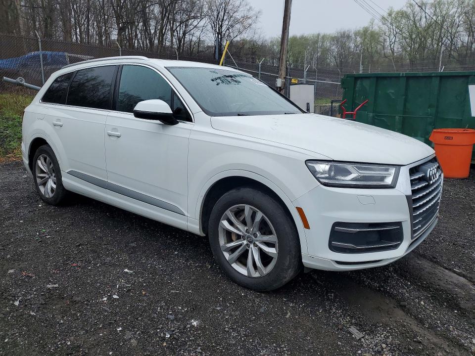 Продажа на аукционе авто 2017 Audi Q7, vin: WA1LAAF7XHD018525, номер лота: 48654556