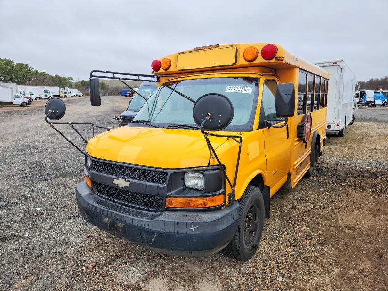 47119136 :رقم المزاد ، 1GBHG316091114840 vin ، 2009 Chev Bus مزاد بيع