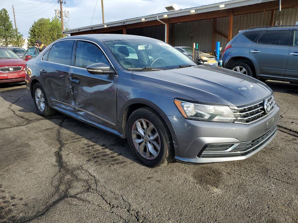 50263416 :رقم المزاد ، 1VWAT7A39GC042704 vin ، 2016 Volkswagen Passat مزاد بيع