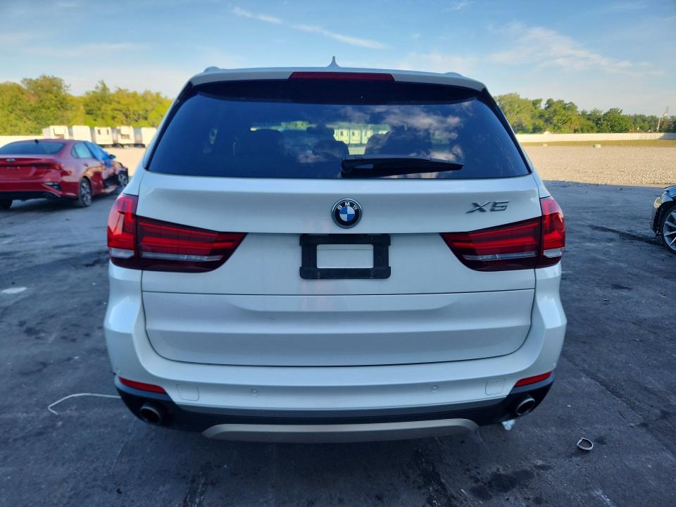 50735426 :رقم المزاد ، 5UXKR0C33H0X77710 vin ، 2017 Bmw X5 مزاد بيع