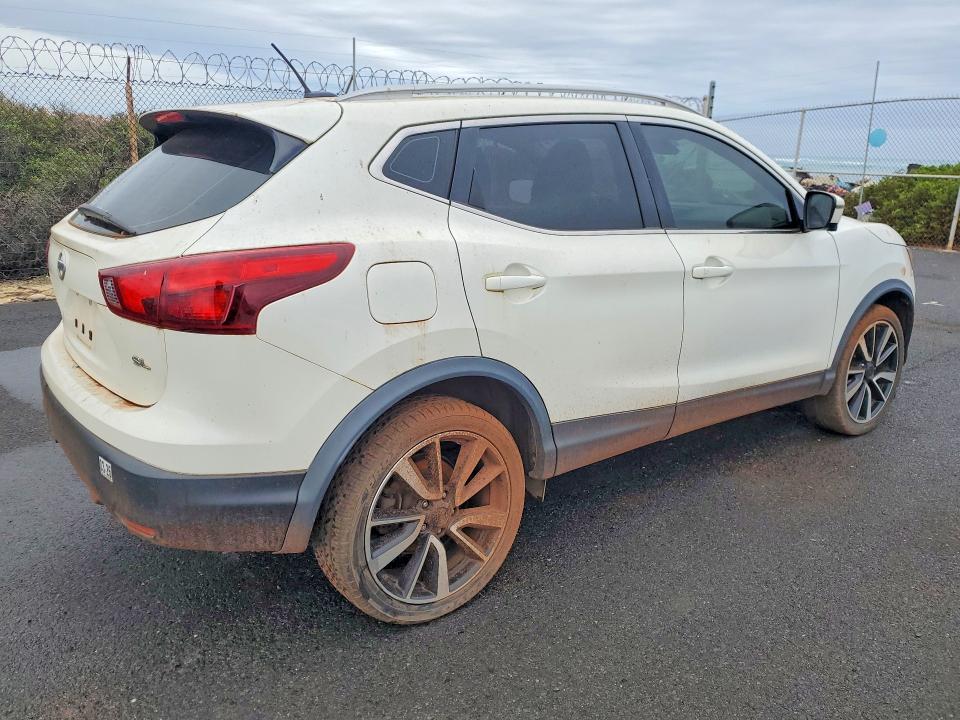 49398856 :رقم المزاد ، JN1BJ1CP1JW500271 vin ، 2018 Nissan Rogue Sport مزاد بيع