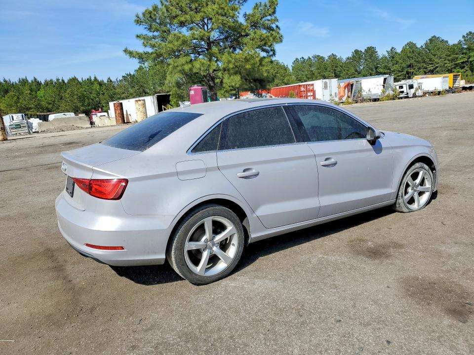 Продажа на аукционе авто 2015 Audi A3, vin: WAUACGFF1F1065486, номер лота: 48536526