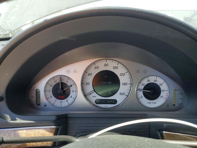 49841526 :رقم المزاد ، WDBUF56X59B414618 vin ، 2009 Mercedes-benz E مزاد بيع