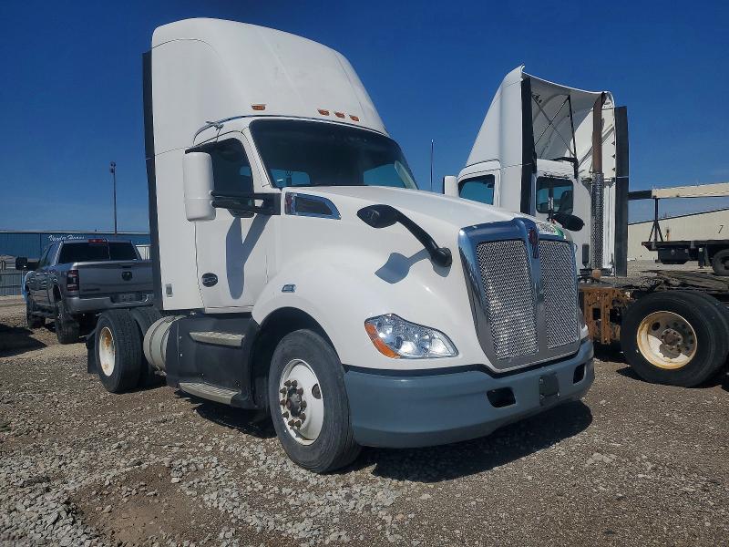 Продажа на аукционе авто 2016 Kenworth T680, vin: 1XKYA48X2GJ124840, номер лота: 77498025