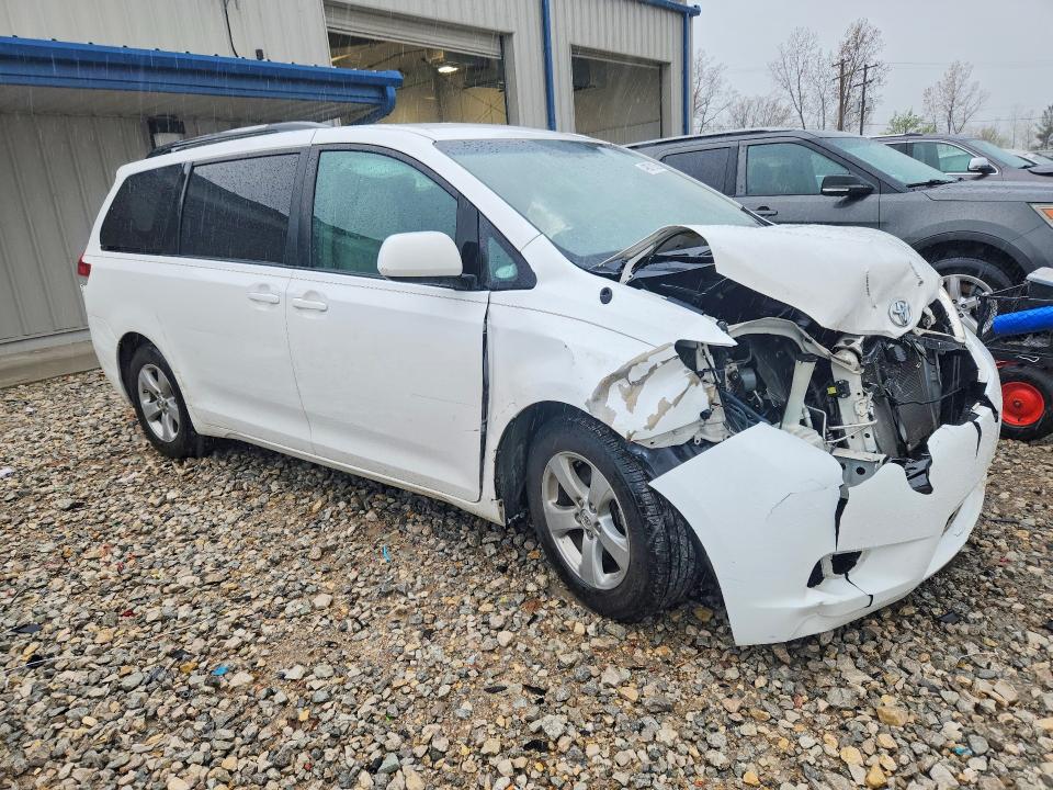 Продаж на аукціоні авто 2013 Toyota Sienna, vin: 5TDKK3DC3DS308694, номер лоту: 49878136