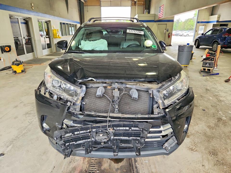 51712396 :رقم المزاد ، 5TDDZRFH4HS446623 vin ، 2017 Toyota Highlander مزاد بيع