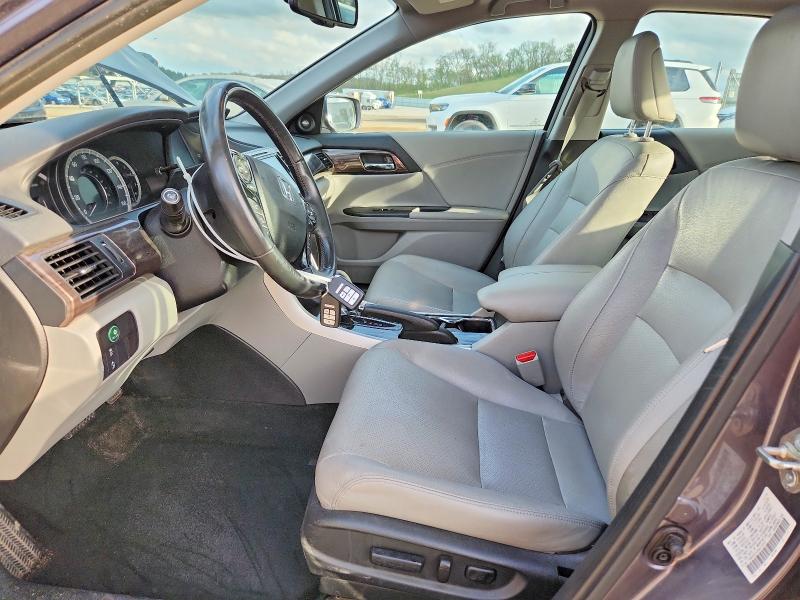 51326646 :رقم المزاد ، 1HGCR3F03HA019032 vin ، 2017 Honda Accord مزاد بيع