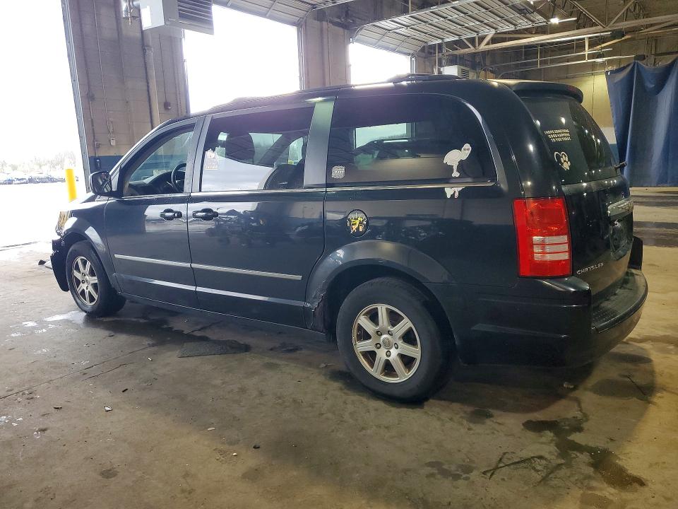 50002526 :رقم المزاد ، 2A4RR8D16AR405151 vin ، 2010 Chrysler Town & Country مزاد بيع