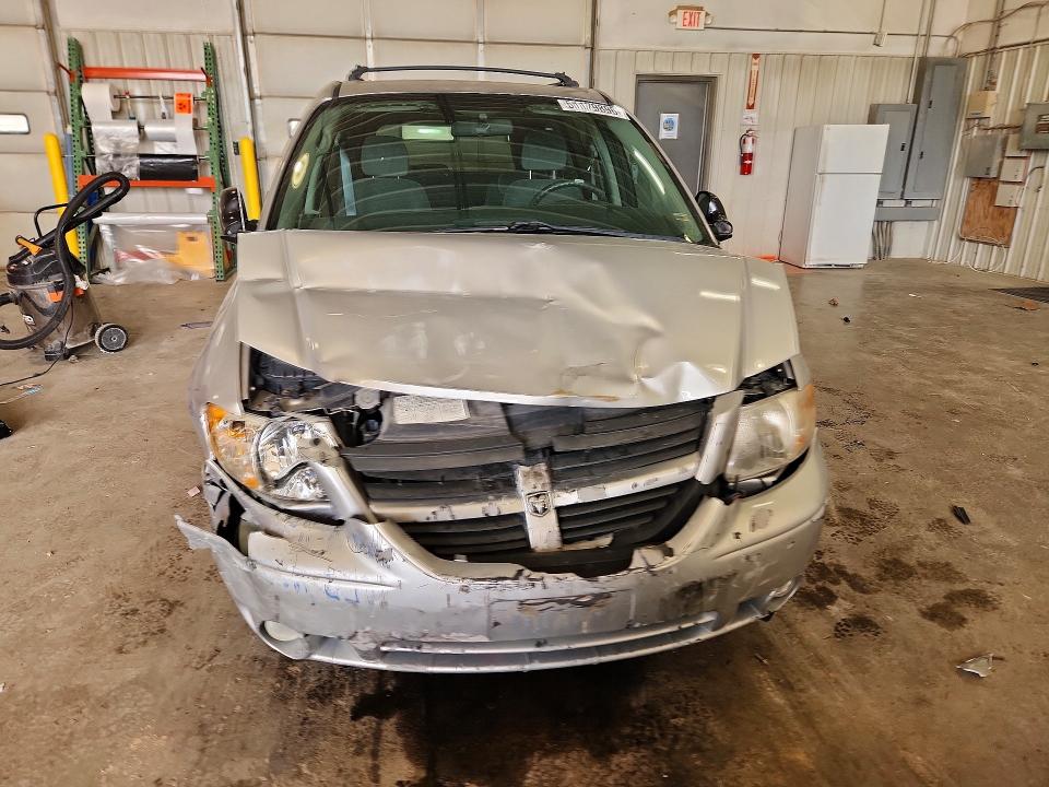 2005 Dodge Grand Caravan მანქანა იყიდება აუქციონზე, vin: 2D4GP44L65R267052, აუქციონის ნომერი: 51179896