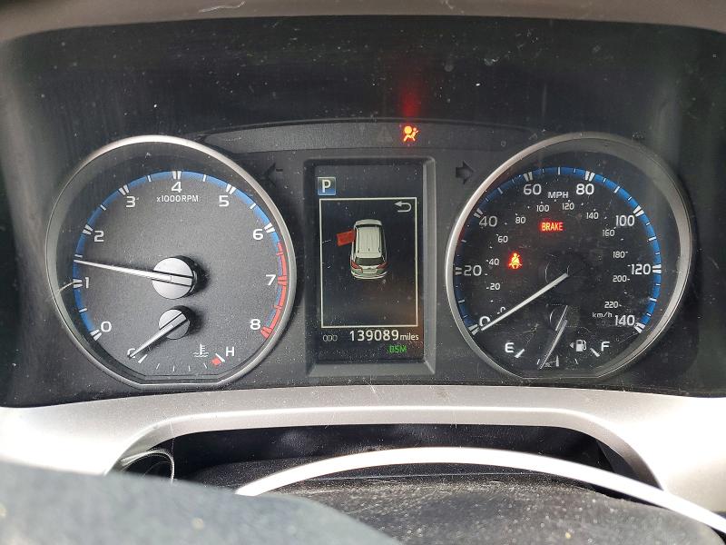 Продаж на аукціоні авто 2018 Toyota Rav4, vin: JTMRFREV7JD255401, номер лоту: 50500346
