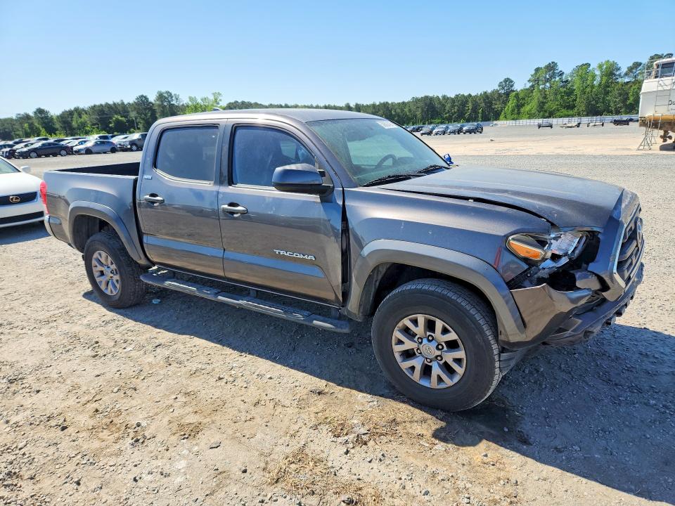 50602426 :رقم المزاد ، 5TFAZ5CN8HX022877 vin ، 2017 Toyota Tacoma مزاد بيع