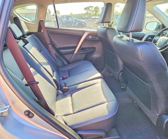 Продажа на аукционе авто 2018 Toyota Rav4, vin: JTMDFREV0JJ214362, номер лота: 50929296