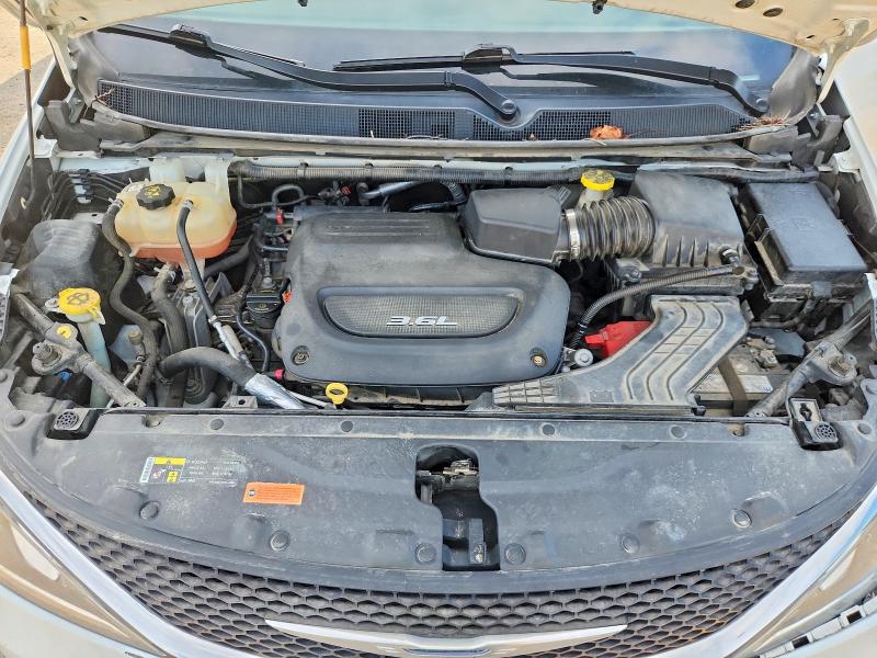 50892366 :رقم المزاد ، 2C4RC1BG8HR613113 vin ، 2017 Chrysler Pacifica مزاد بيع