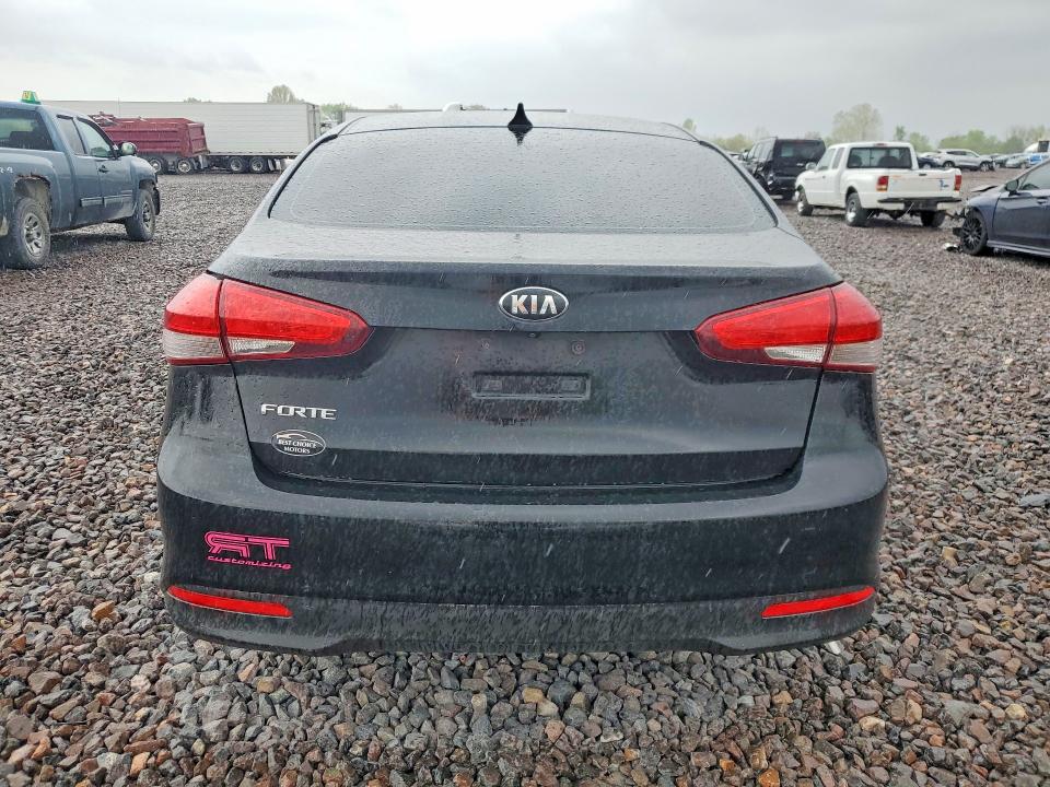 2017 Kia Forte მანქანა იყიდება აუქციონზე, vin: 3KPFL4A75HE014323, აუქციონის ნომერი: 50982816