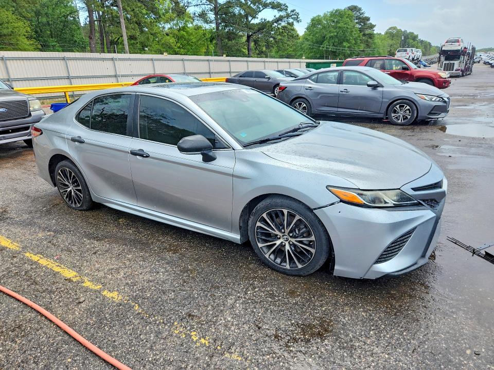 2018 Toyota Camry მანქანა იყიდება აუქციონზე, vin: 4T1B11HKXJU602234, აუქციონის ნომერი: 48077006