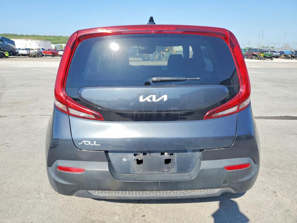 2022 Kia Soul მანქანა იყიდება აუქციონზე, vin: KNDJ23AU9N7822683, აუქციონის ნომერი: 49419766