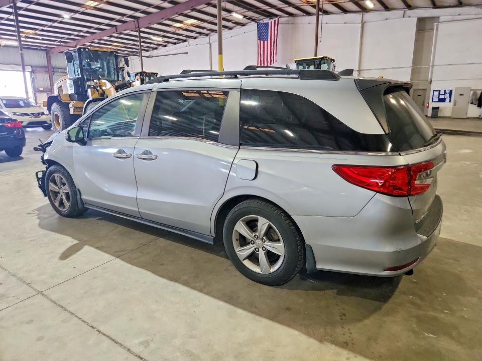 Продаж на аукціоні авто 2018 Honda Odyssey, vin: 5FNRL6H75JB039043, номер лоту: 51029126