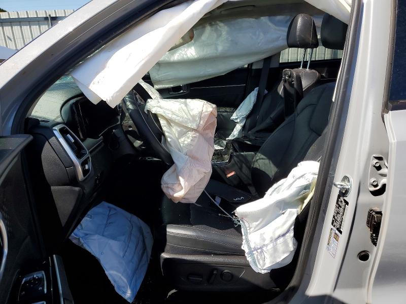 49979106 :رقم المزاد ، 5XYRK4LF0NG118298 vin ، 2022 Kia Sorento مزاد بيع
