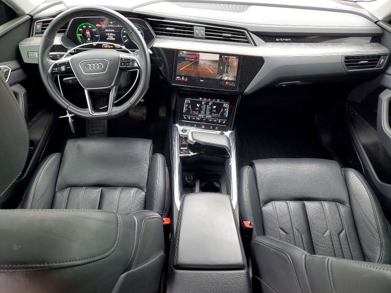 2022 Audi E-tron მანქანა იყიდება აუქციონზე, vin: WA13AAGE2NB010259, აუქციონის ნომერი: 49649566