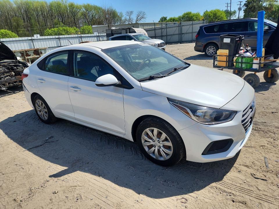 2018 Hyundai Accent მანქანა იყიდება აუქციონზე, vin: 3KPC24A39JE028427, აუქციონის ნომერი: 47798526
