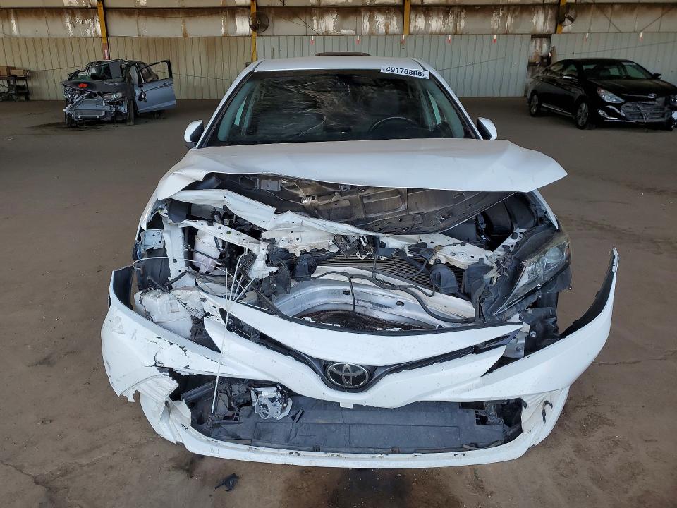 49176806 :رقم المزاد ، 4T1C11AKXLU965781 vin ، 2020 Toyota Camry مزاد بيع
