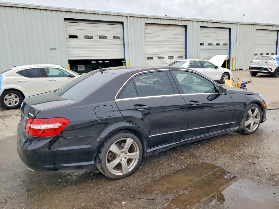 2011 Mercedes-benz E მანქანა იყიდება აუქციონზე, vin: WDDHF8HB9BA395952, აუქციონის ნომერი: 48957456