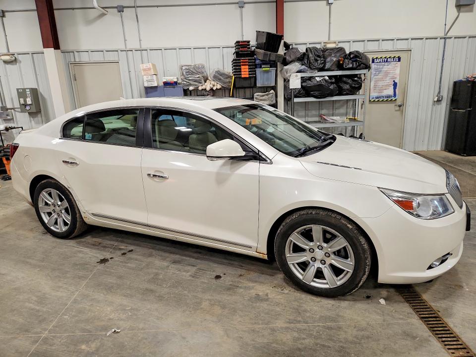 49573746 :رقم المزاد ، 1G4GC5EC9BF319740 vin ، 2011 Buick Lacrosse مزاد بيع