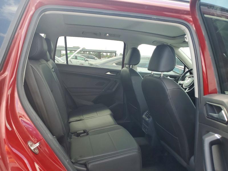 47701506 :رقم المزاد ، 3VV2B7AX4JM171180 vin ، 2018 Volkswagen Tiguan مزاد بيع