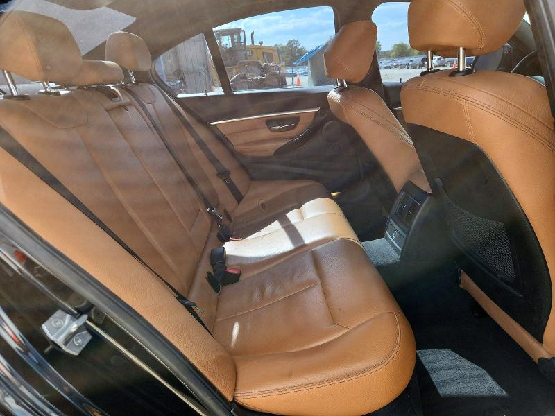 49033766 :رقم المزاد ، WBA8B9G50JNU95918 vin ، 2018 Bmw 330 مزاد بيع