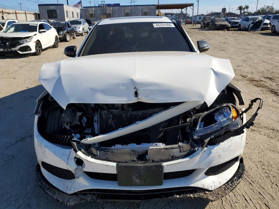 48294466 :رقم المزاد ، 55SWF4JB1JU272963 vin ، 2018 Mercedes-benz C مزاد بيع