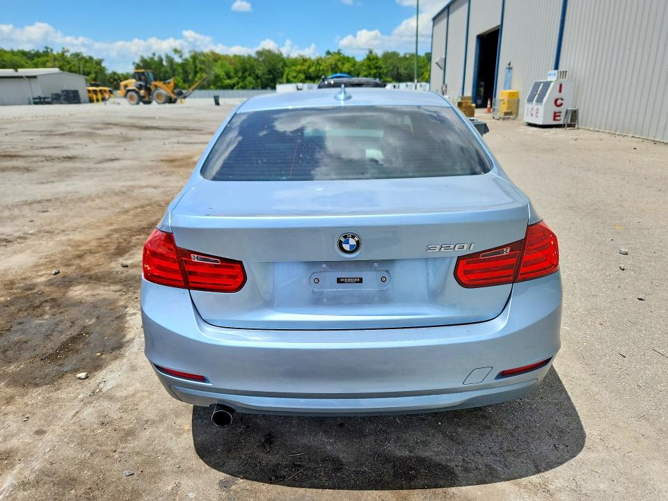 2014 Bmw 320 მანქანა იყიდება აუქციონზე, vin: WBA3B1C55EP679540, აუქციონის ნომერი: 50752416