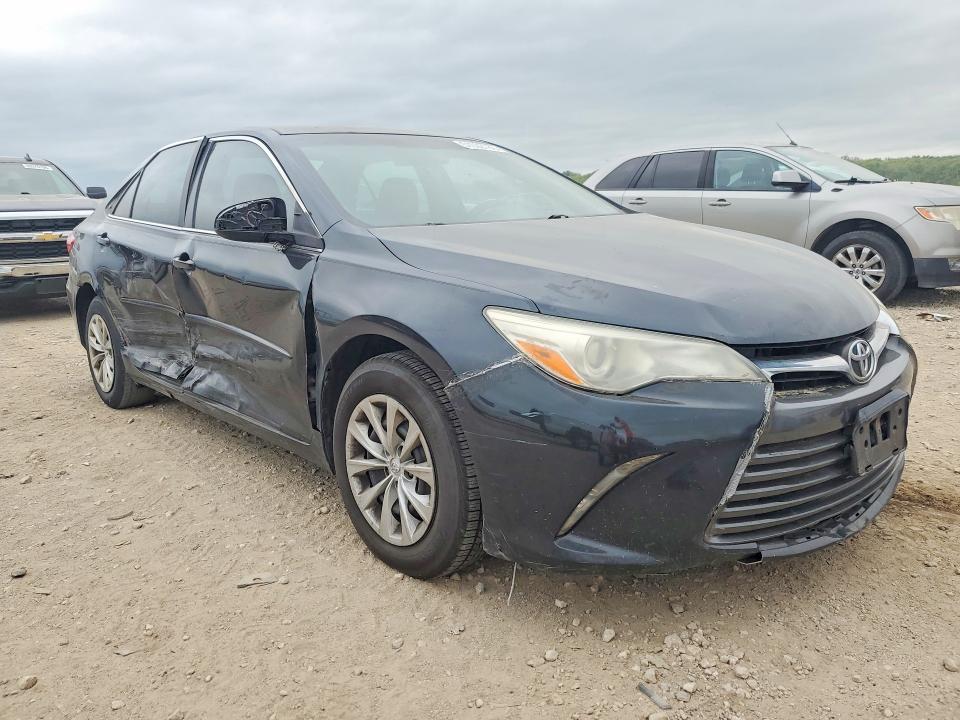 51092786 :رقم المزاد ، 4T4BF1FK1FR472474 vin ، 2015 Toyota Camry مزاد بيع