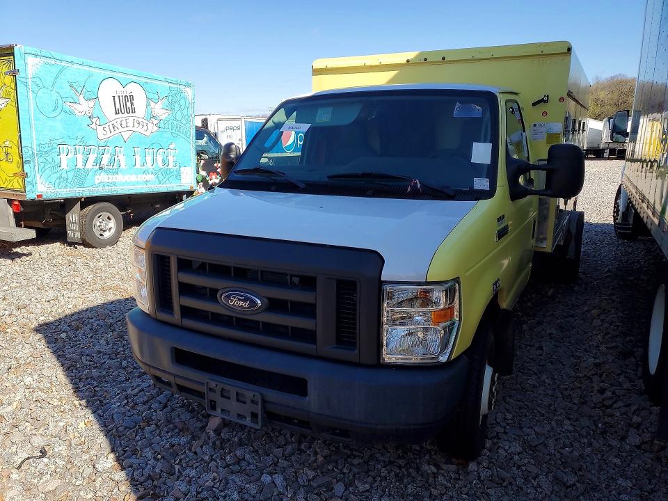 51377016 :رقم المزاد ، 1FDXE4FSXJDC17478 vin ، 2018 Ford Econoline مزاد بيع