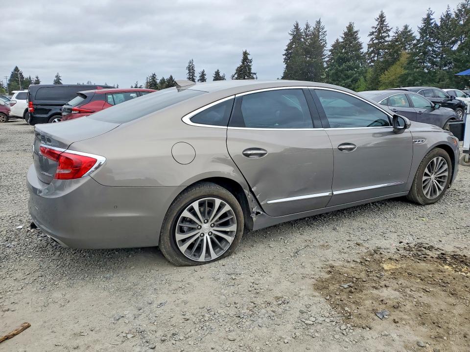 51293166 :رقم المزاد ، 1G4ZR5SS1HU172207 vin ، 2017 Buick Lacrosse مزاد بيع