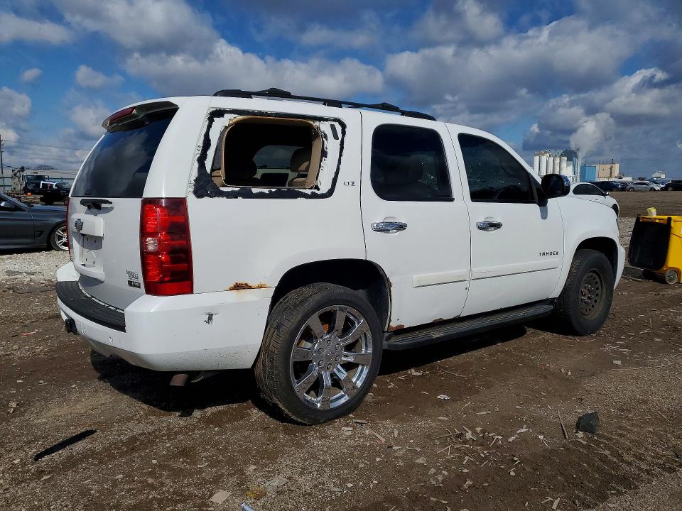 48052446 :رقم المزاد ، 1GNFK13077J387471 vin ، 2007 Chevrolet Tahoe مزاد بيع